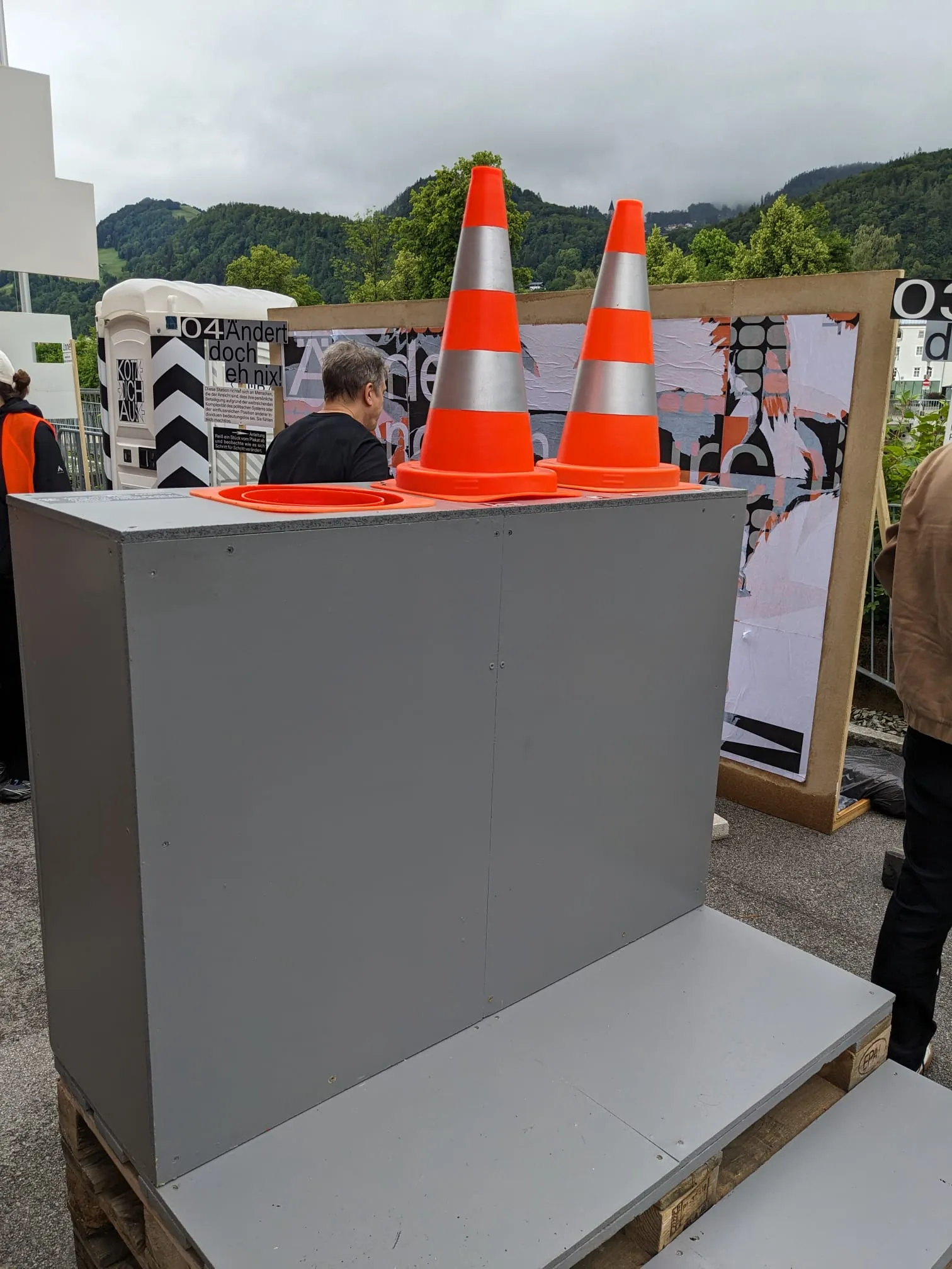 The yes and no pylons on the podium