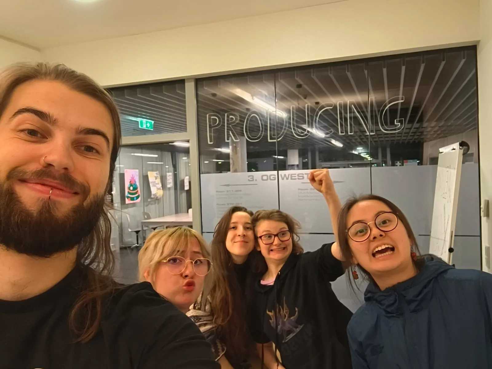 Team selfie at the jam